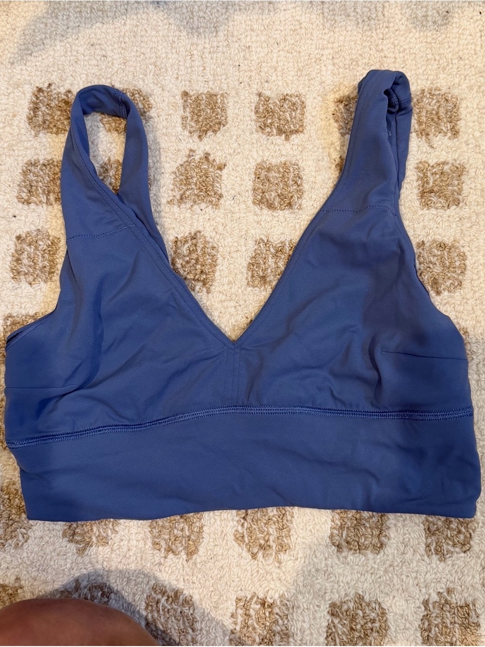 Lululemon Women's Seamless V-Neck sports Bra